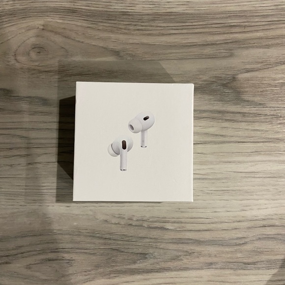 Apple White Earbud Headphones with Wireless Design